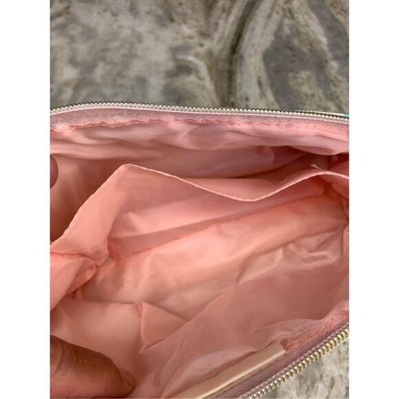 Makeup Bag with Cactus Design - Picture 3 of 6